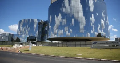 Sancionado reajuste de 8% para servidores do MPU e CNMP Lula sanciona lei que reajusta em 8% salários do Ministério Público da União e do CNMP