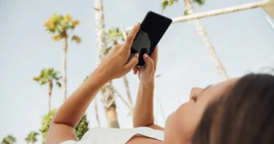 PL garante ao trabalhador não responder mensagens durante descanso PL 126/2026 assegura direito à desconexão e prevê hora extra para respostas fora do expediente