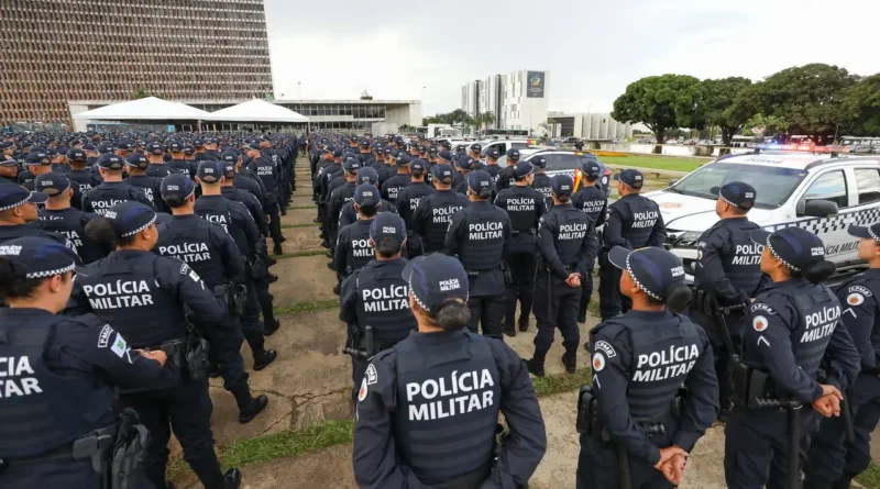 Celina Leão reduz interstício e oficializa 652 promoções na PMDF; CBMDF também teve avanços