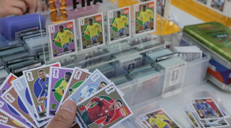 Álbum da Copa 2026 pode custar mais de R$ 7,3 mil; troca de figurinhas reduz gasto em até 80%