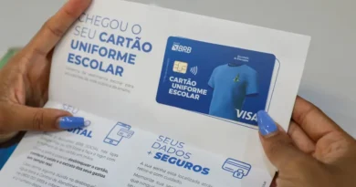 Cartão Uniforme Escolar do DF passa a ser emitido sem a marca do ipê durante período eleitoral