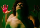Cine Brasília exibe 'Labirinto dos Garotos Perdidos' em sessão especial no Dia do Orgulho LGBTQIA+
