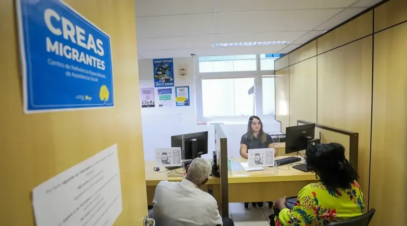 Creas Migrantes participa da ação Dignidade Sem Fronteiras em Samambaia com 1.400 vagas