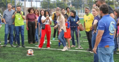 Reforma de campos sintéticos no DF: Taguatinga e Samambaia entregues pela governadora Governadora inaugura reforma de campos sintéticos em Taguatinga Norte e Samambaia