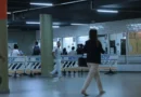 Cabide Solidário distribui agasalhos na Estação Central do Metrô-DF