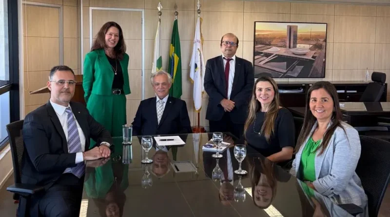 Comissão de Fiscalização da Propaganda Eleitoral apresenta cronograma ao presidente do TRE-DF