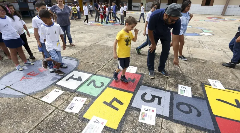 Lei altera calendário e determina que férias escolares de 2027 coincidam com a Copa do Mundo Feminina