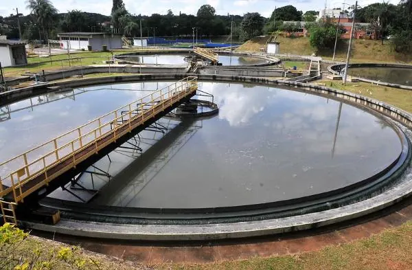 Lei nº 7.903/2026 exige sistemas de reúso de água em edificações e empreendimentos no DF