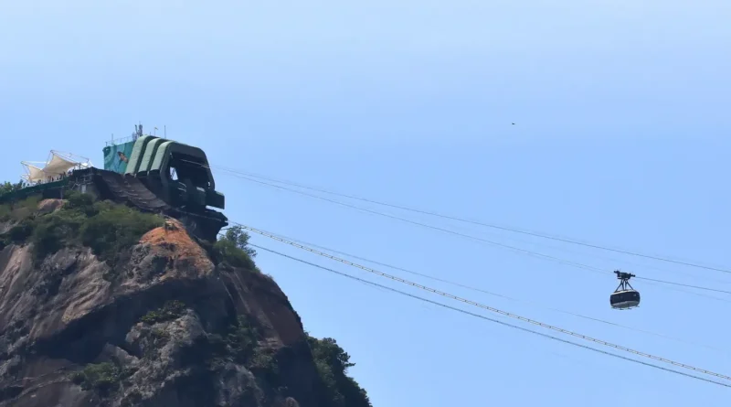 mantém suspensão de obras de tirolesa no Pão de Açúcar