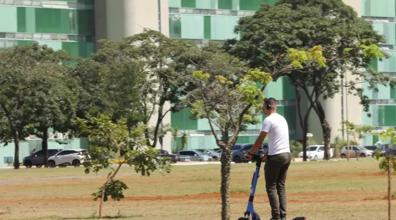 Patinetes elétricos compartilhados em Brasília: onde estão, como usar e quem opera