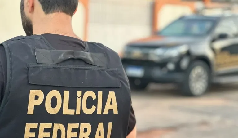 PF cumpre mandado e prende mulher condenada por peculato em Niterói