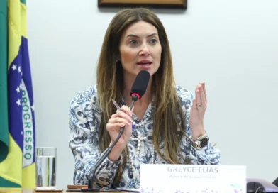 Comissão da Câmara debate proibição do acesso de menores de 16 anos às redes sociais