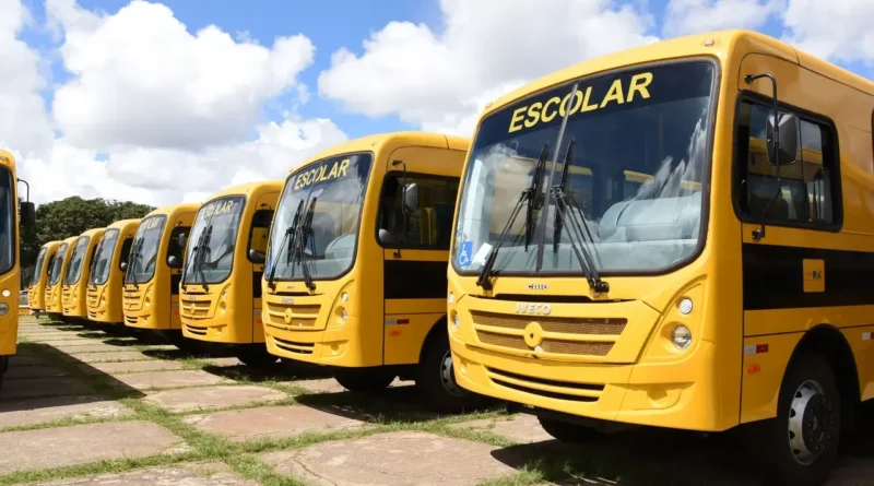 Transporte escolar do DF atende alunos sem transporte público; pedido é feito pela escola