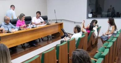 Assuntos Fundiários Comissão aprova projetos que alteram a Luos e regularizam equipamentos.