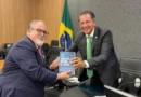 Corregedor da Justiça do DF relata experiência na Corregedoria Nacional de Justiça em livro