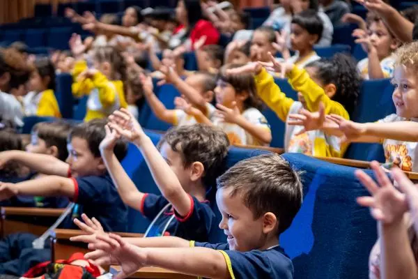 Escola do Legislativo - Projeto Infância Cidadã vai contemplar 1.200 criança em agosto.