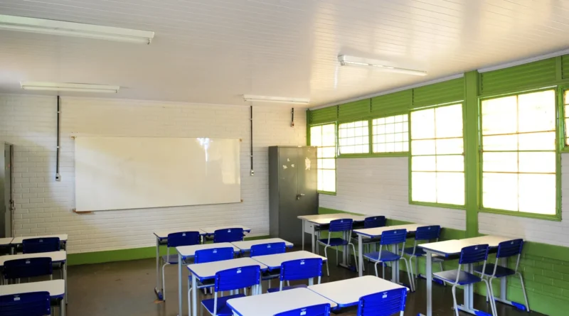 Governadora do DF anuncia troca de comando da Secretaria de Educação após Ideb ruim