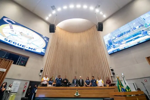 Homenagem CLDF homenageia Movimento Segue-me pelos 47 anos de evangelização católica.