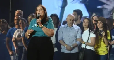 PL oficializa Bia Kicis como candidata ao Senado: “É Bia e Michelle” PL oficializa Bia Kicis como candidata ao Senado: "É Bia e Michelle"