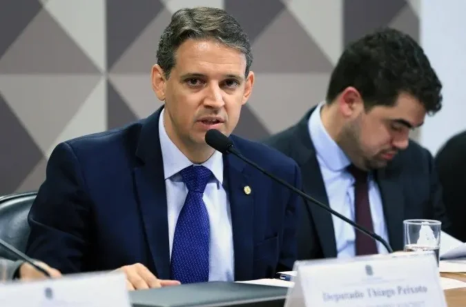 Quem é Thiago Peixoto, novo secretário de Educação do DF