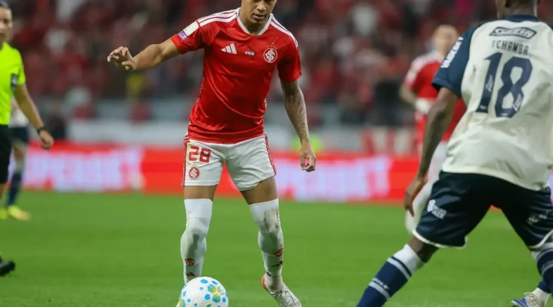 Remo empata no último lance, mas Inter deixa a zona de rebaixamento Internacional e Remo.