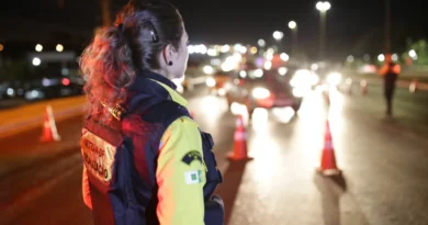 Farol baixo – entenda quando o uso é obrigatório durante o dia Farol baixo - entenda quando o uso é obrigatório durante o dia