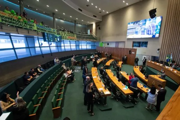 Gestão Pública CLDF aprova projeto que prorroga validade de concursos durante períodos de.