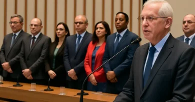 Homenagem Solenidade homenageia auditores fiscais e destaca papel da tributação para o. Homenagem Solenidade homenageia auditores fiscais e destaca papel da tributação para o.