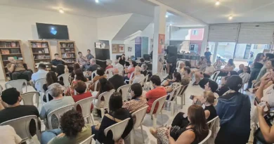 Livraria transforma vida cultural de pequeno município de São Paulo Livraria transforma vida cultural de pequeno município de São Paulo