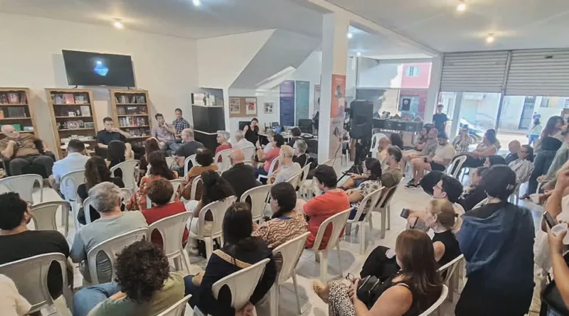 Livraria transforma vida cultural de pequeno município de São Paulo