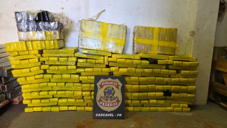 PF apreende 300 kg de maconha em Santa Tereza do Oeste/PR