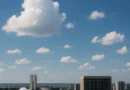 Previsão do tempo hoje para Brasília (DF) - sol com algumas nuvens; não chove