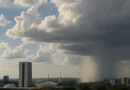 Previsão do tempo hoje para Brasília (DF) - sol com muitas nuvens; pancadas de chuva à.