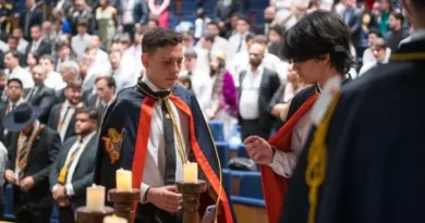 Sessão Solene Câmara Legislativa homenageia Ordem De Molay por atuação na formação de. Sessão Solene Câmara Legislativa homenageia Ordem De Molay por atuação na formação de.