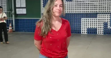 Eleitora consegue votar no Elefante Branco após prorrogação Eleitora consegue votar no Elefante Branco após prorrogação
