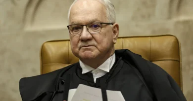 Fachin devolve relatoria do caso do INSS a Mendonça e mantém Master