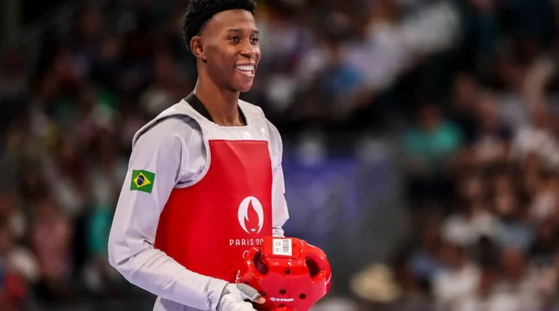 Henrique Marques leva ouro, o 2º do Brasil em Grand Prix de taekwond Brasileiro reagiu à.
