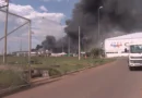 Incêndio atinge galpão de cooperativa de reciclagem na Cidade do Automóvel, no DF