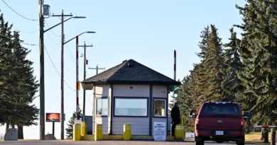 Incêndio em base militar de Alberta deixa mortos e feridos no Canadá Informação foi.