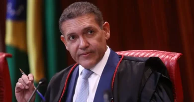 Kassio atende Flávio e suspende propaganda do PT que cita caso Master