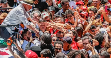 Lula afirma que PT entrará na Justiça contra suspensão de canal O canal Exército do Lula foi criado pelo deputado André Janones (Rede-MG) e reuniu mais de 3 milhões de apoiadores.