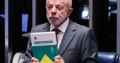 Lula faz campanha em MG e celebra fim da jornada 6x1 Lula participou de passeatas em Juiz.