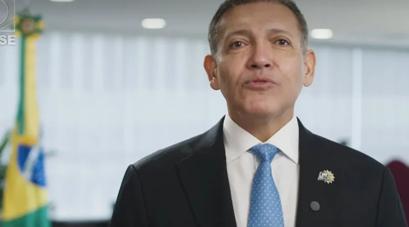 Presidente do TSE diz que voto é direito fundamental dos brasileiros "Por meio dele, cada.