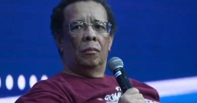 PSTU declara "voto crítico" em Grass para o 2º turno no DF