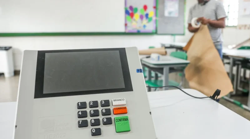 TRE-SP substitui 52 urnas que apresentaram problemas no estado Do total de urnas trocadas.